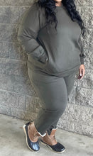 Load image into Gallery viewer, OLIVE SWEAT SUIT~PLUS
