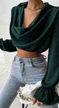 將圖片載入圖庫檢視器 Emerald Green Double Cowl Neck Crop Top
