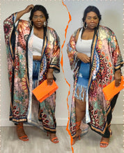 Load image into Gallery viewer, Printed One Size Kimono
